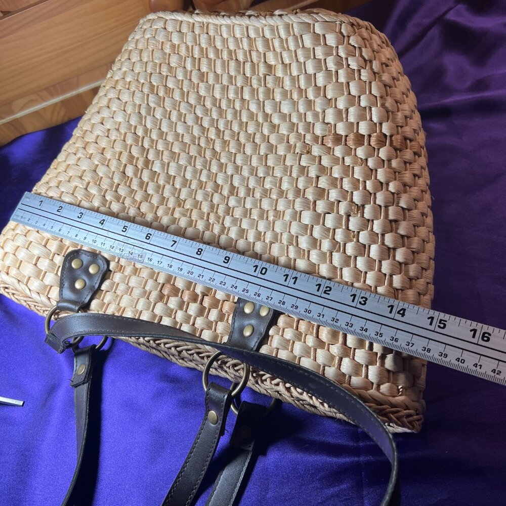 πLarge Woven Strow Shoulder Purse with Zipper- Never Used - Picture 5 of 12